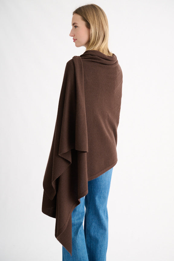 Garter Trim Travel Wrap
