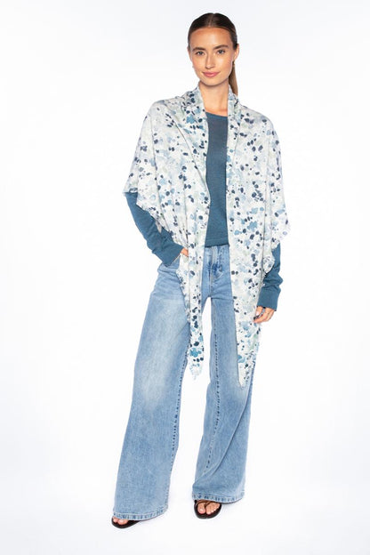 DROPLET PRINT FRINGE TRIANGLE WRAP